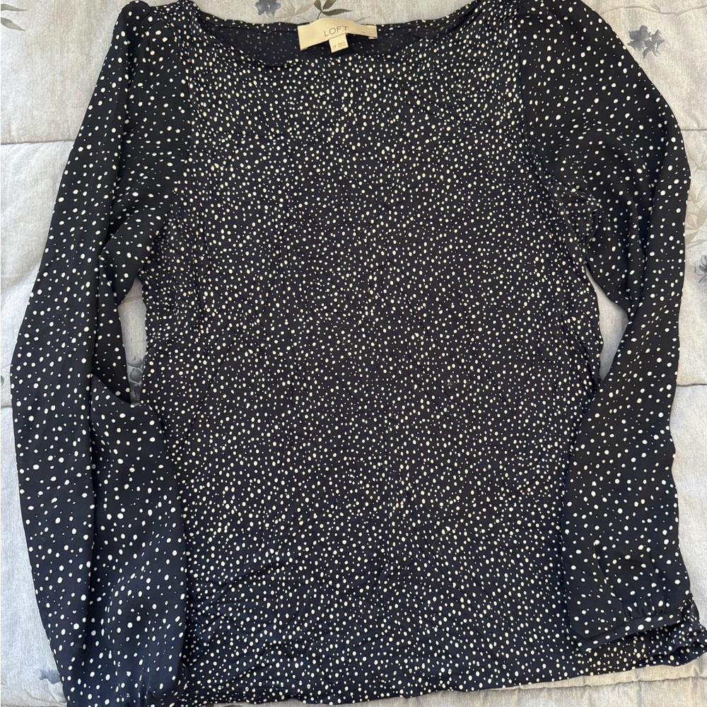 Ann Taylor Navy and White Fitted Blouse